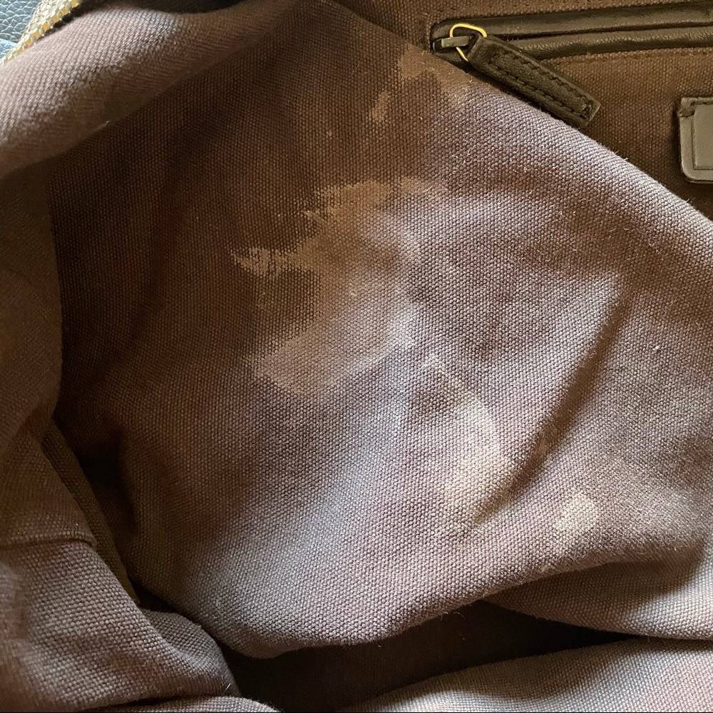 Yves Saint Laurent Gold Volcano Easy Tote Bag - Picture 11 of 12